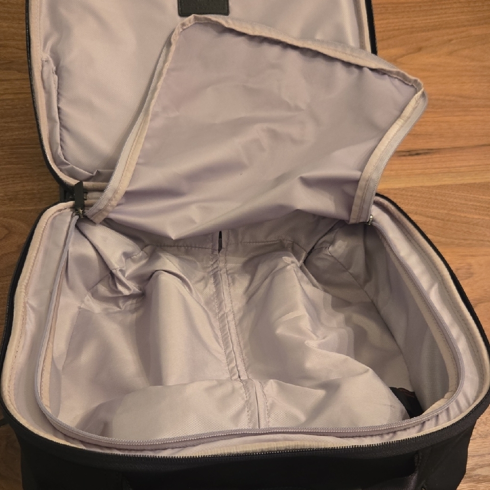 Navy Rolling Travel Bag - Picture 5 of 7